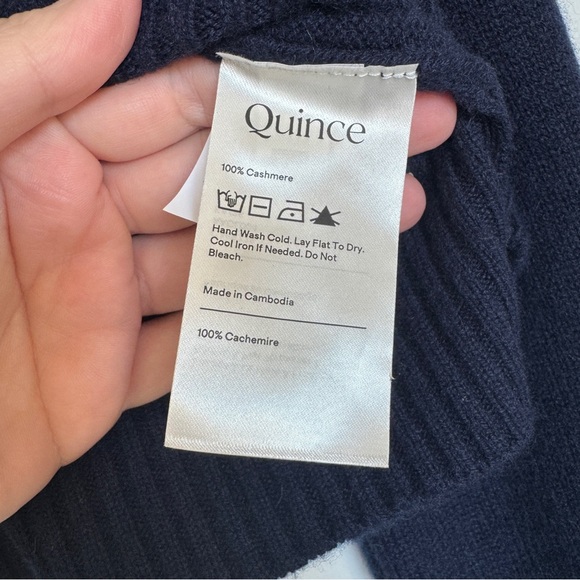 NWT! | QUINCE Mongolian Cashmere Oversized Crewneck Sweater | True Navy | Medium - Picture 9 of 12